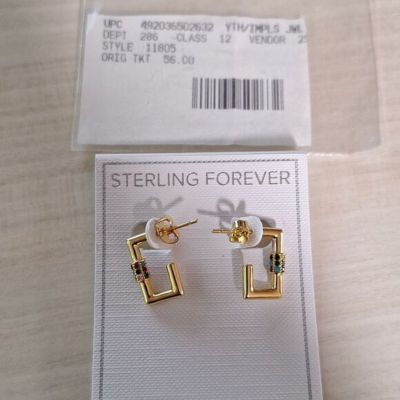 🎁Gold Multicolor Square CZ Carabiner Huggie Hoops Earring - Picture 6 of 7